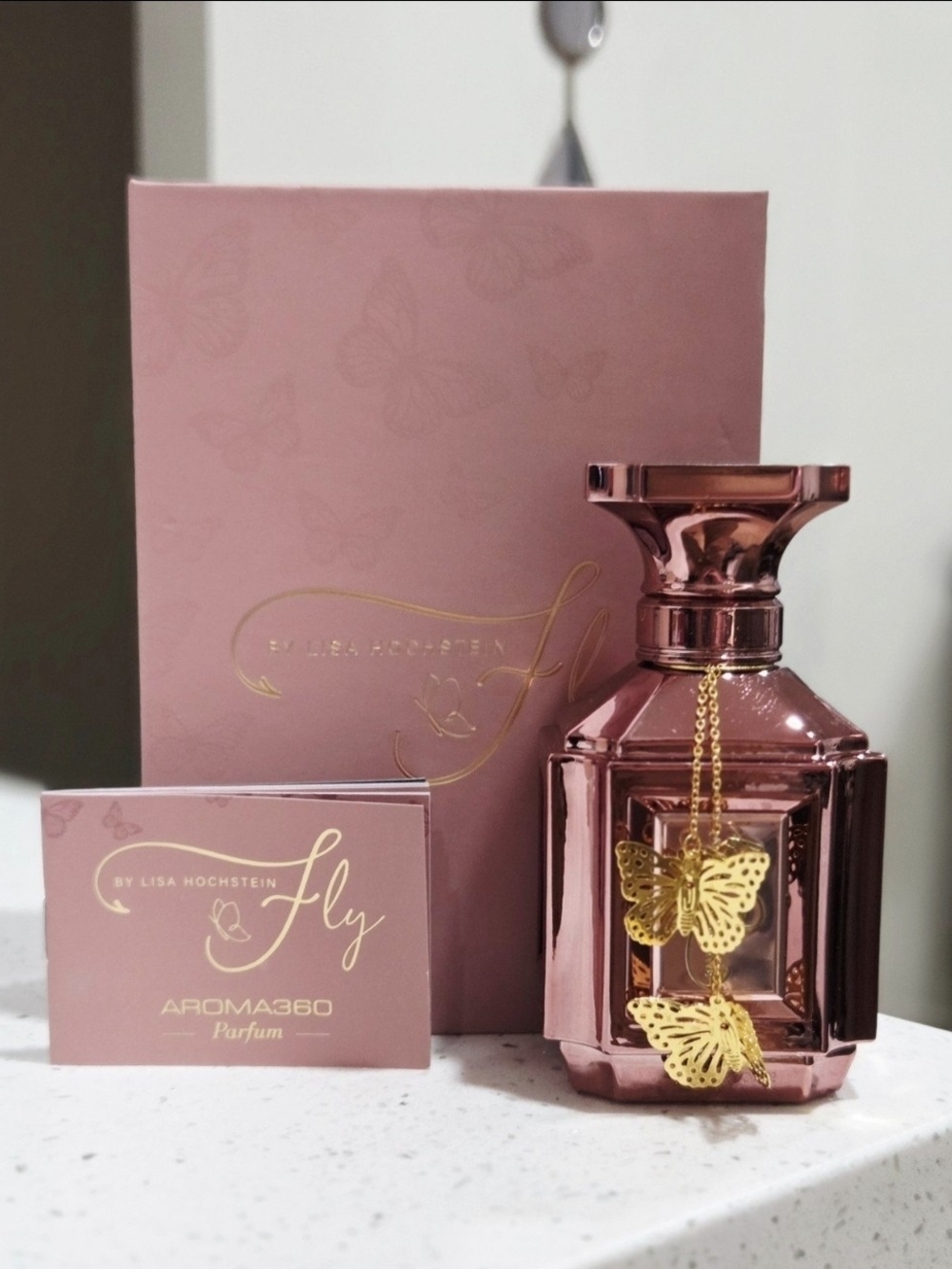 FLY Lisa Hochstein   Perfume fragrance by Aroma360